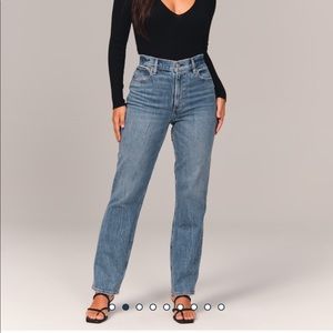 ABERCROMBIE CURVE LOVE 90s ULTRA HIGH RISE STRAIGHT JEANS